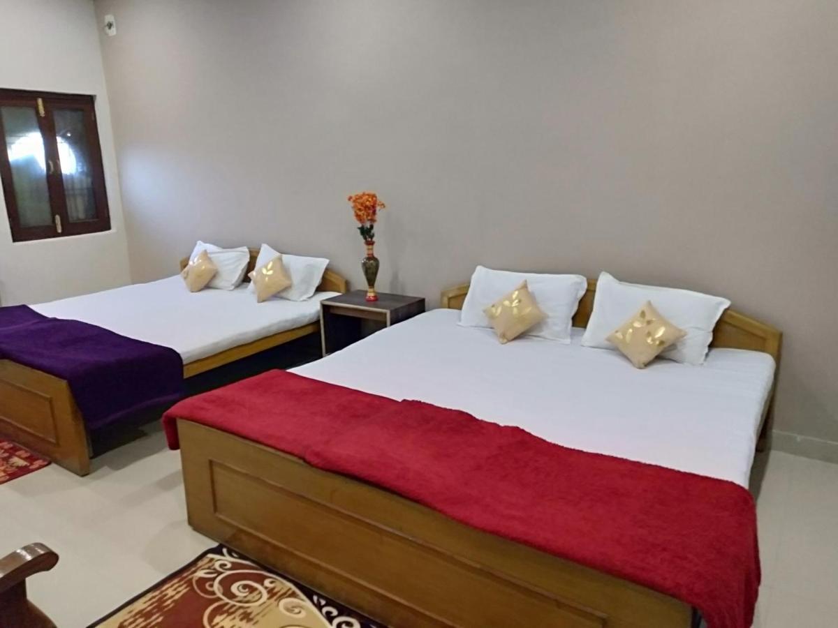 Hotel Jungle Palace Resort Umariā Екстериор снимка