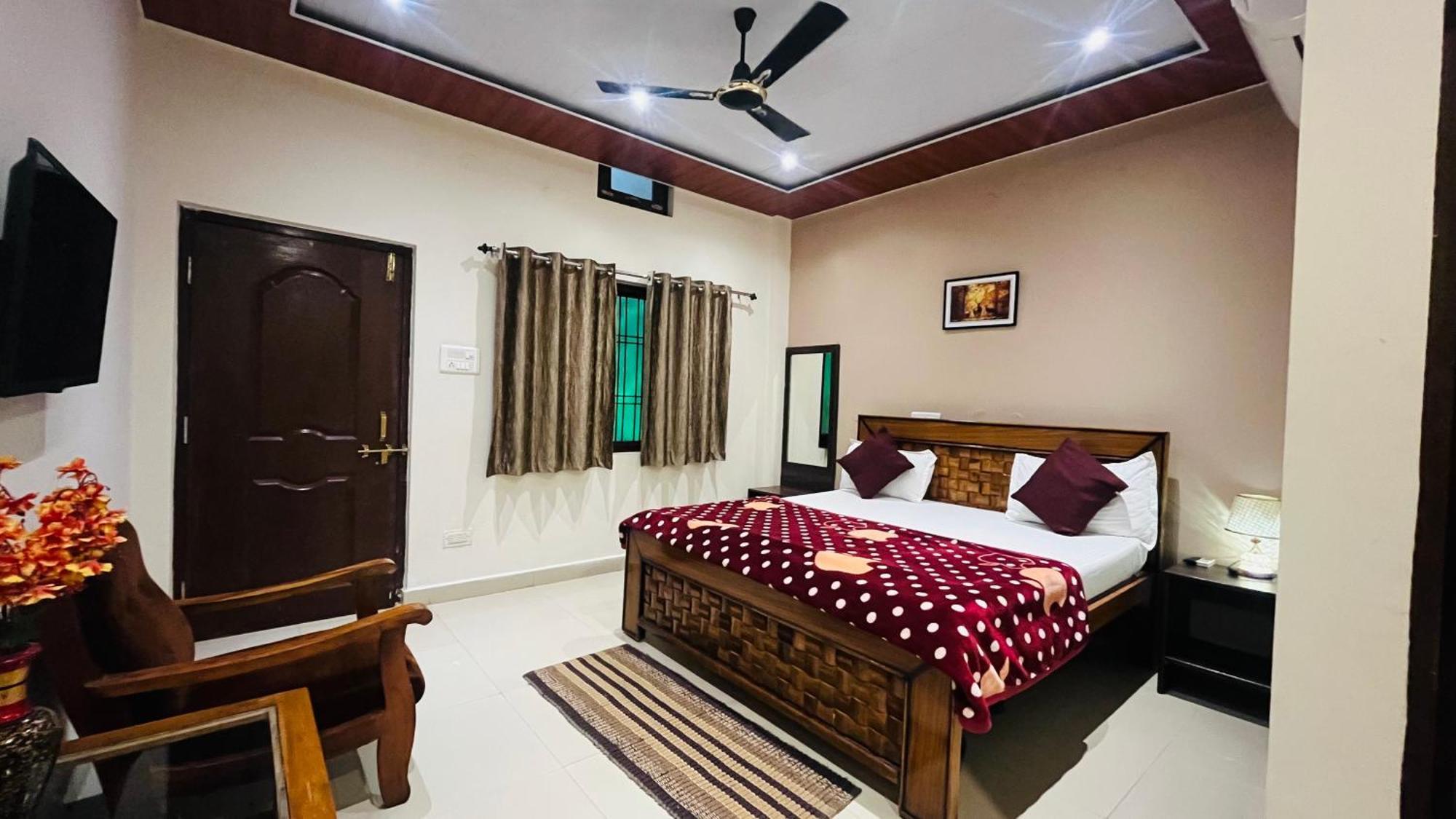 Hotel Jungle Palace Resort Umariā Екстериор снимка